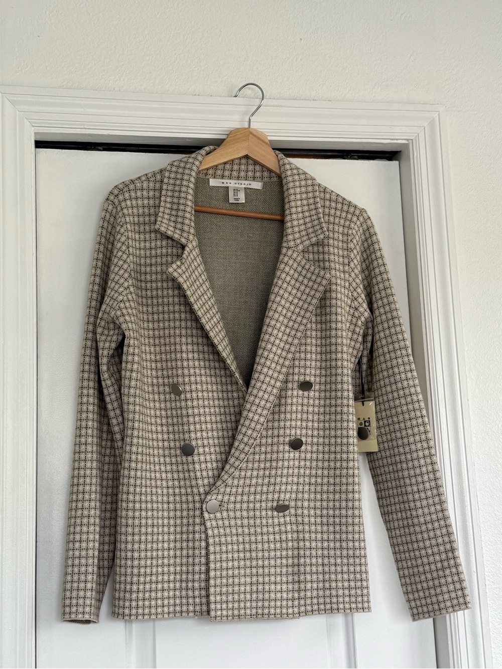Max Studio Beige Plaid Double-Breasted Blazer very soft fabric